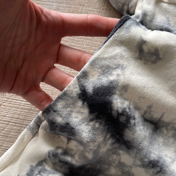 Romper - Picture 2 of 7